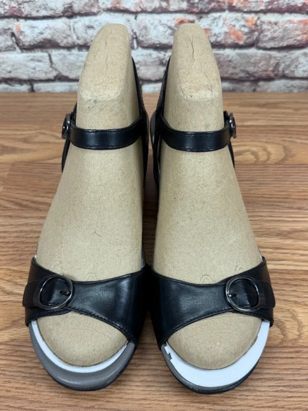Dansko Leather Wedge Sandals Arielle Black Women's Sz 40 -9.5/10 Buckle Comfort